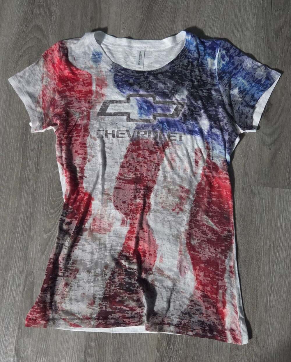 In Your Face Apparel Chevrolet T-Shirt Size Medium USA Flag Distressed